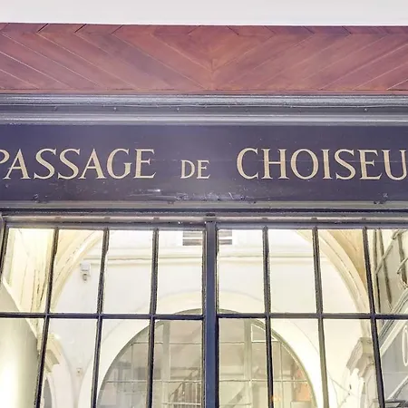 Ultra Historical Parisian Flat - Louvre